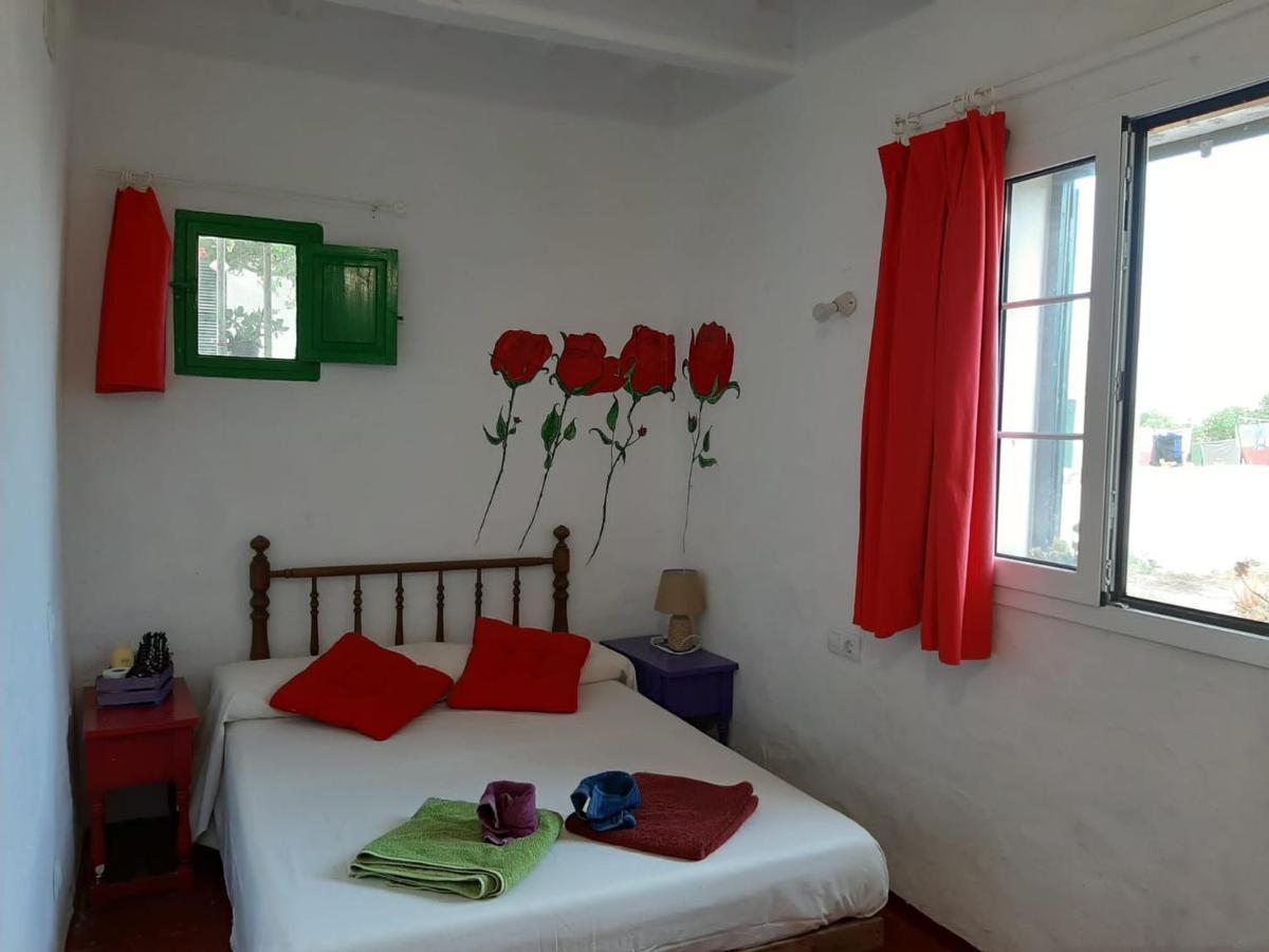 Es Barranco Guest House Ferreries Bagian luar foto